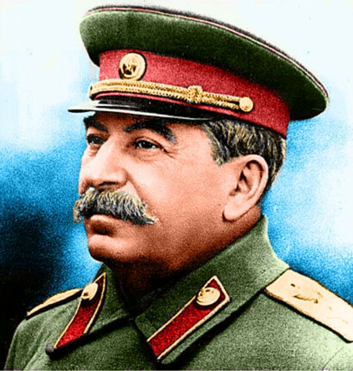 crossover_bot2's tweet photo. Joseph Stalin just got ratio'd by Radiohead https://t.co/Zs2DyhwKGH