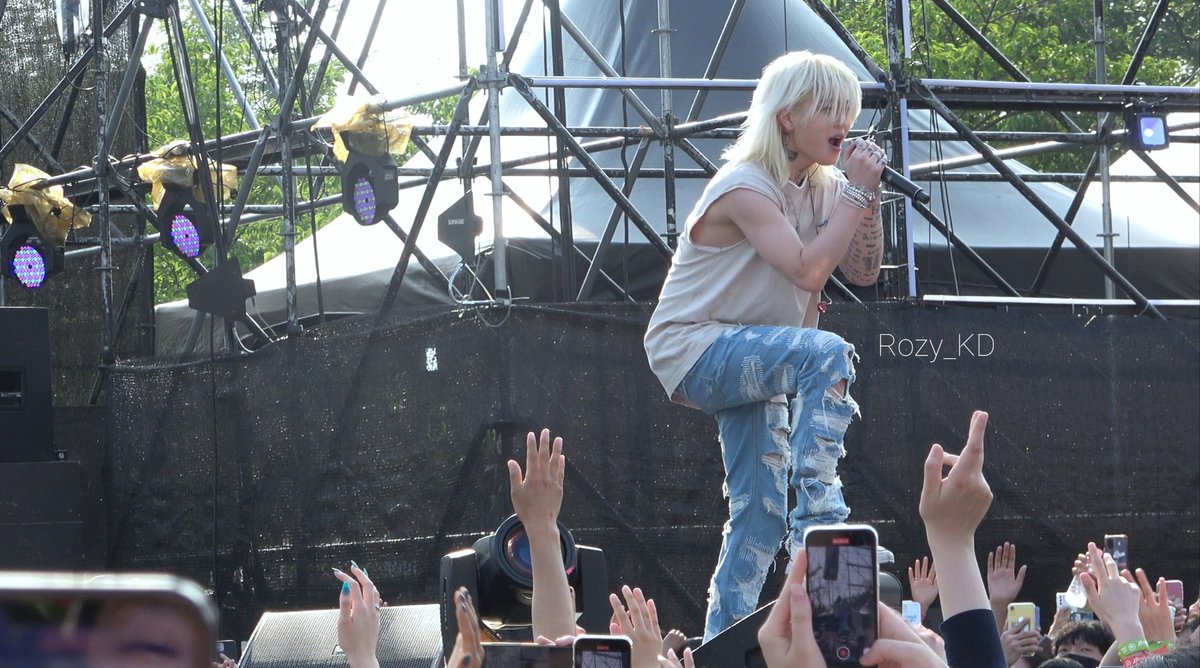 Rozy_KD's tweet image. 220522 더 크라이 그라운드 애쉬아일랜드 
찍으면서 죽다 살아났지만 ㅠㅜ 라이브 오억년만에 들어서 🥲🥲 
영상은 내일안에 올리도록 할게요•••
#더크라이  #애쉬아일랜드 #ASHISLAND #윤진영