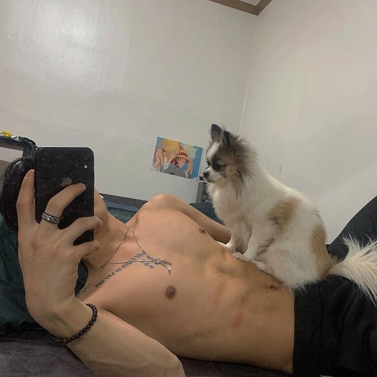 cw // body image, nsfw (?)

just finished working and my dog just relaxing on my abs. Hahaha. do you want to be my next dog, darling?