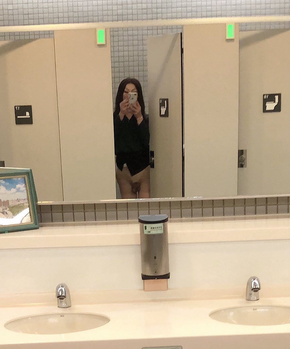 唯一一張露出照，害羞😊一個人還是淑女點好 #女裝子 #男の娘 #crossdress #shemale #Sissy #仂娘 #母狗 #人妖 #美腿 #女裝 #偽娘 #女裝娘 #男扮女 #CDTS #女裝大佬 #Ladyboy #絲襪 #美腿 #丝袜 #高跟鞋