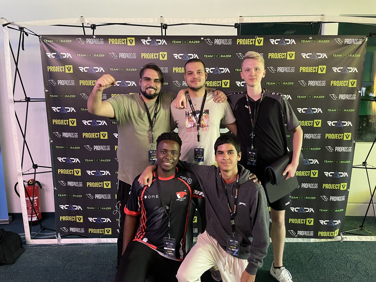 amak2k's tweet photo. @rcadia_official Thanks for this event.

What a moment @heyrubxo @therealbaljeed @AEanx1ety @Nacht_Val 

Happy with all the connections too
@z7eusVAL @Svfex @AceMaxVAL @FlokkeVAL @Syounara2 @DoeS_RaXxXeS and so much more !!!

1 2 3 @AlteraEsports !!!!! https://t.co/EMgRO8OVMT