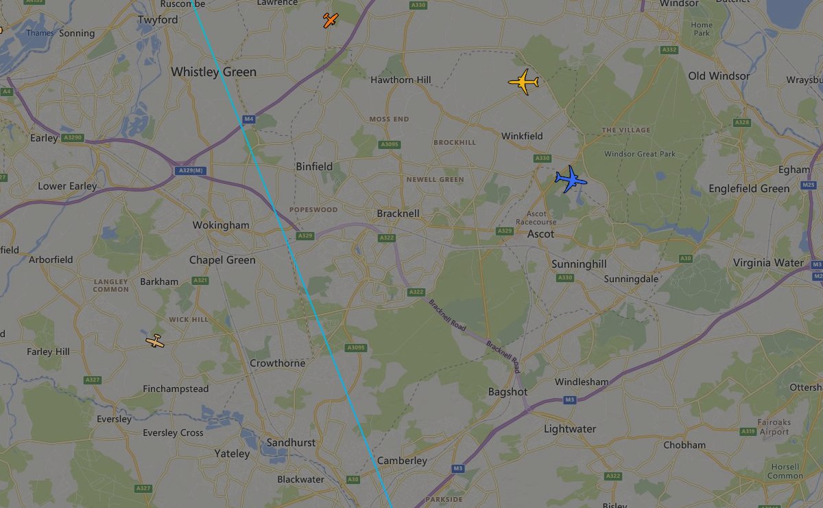 AboveBracknell's tweet image. 🇬🇷 #GAINJET #GNJ65: 2.2mi away heading SSE, travelling 464mph @ 20450ft [Gain Jet Aviation] [93 Tracked Flights @ 11:36:55 AM] #AboveBracknell #RG12 #RG42 #ADSB This is the first time I've seen this aircraft!