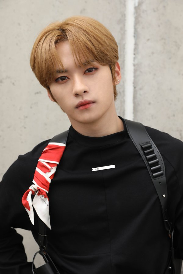 hourlylino's tweet photo. #리노 #leeknow https://t.co/tkuoHbmvWy