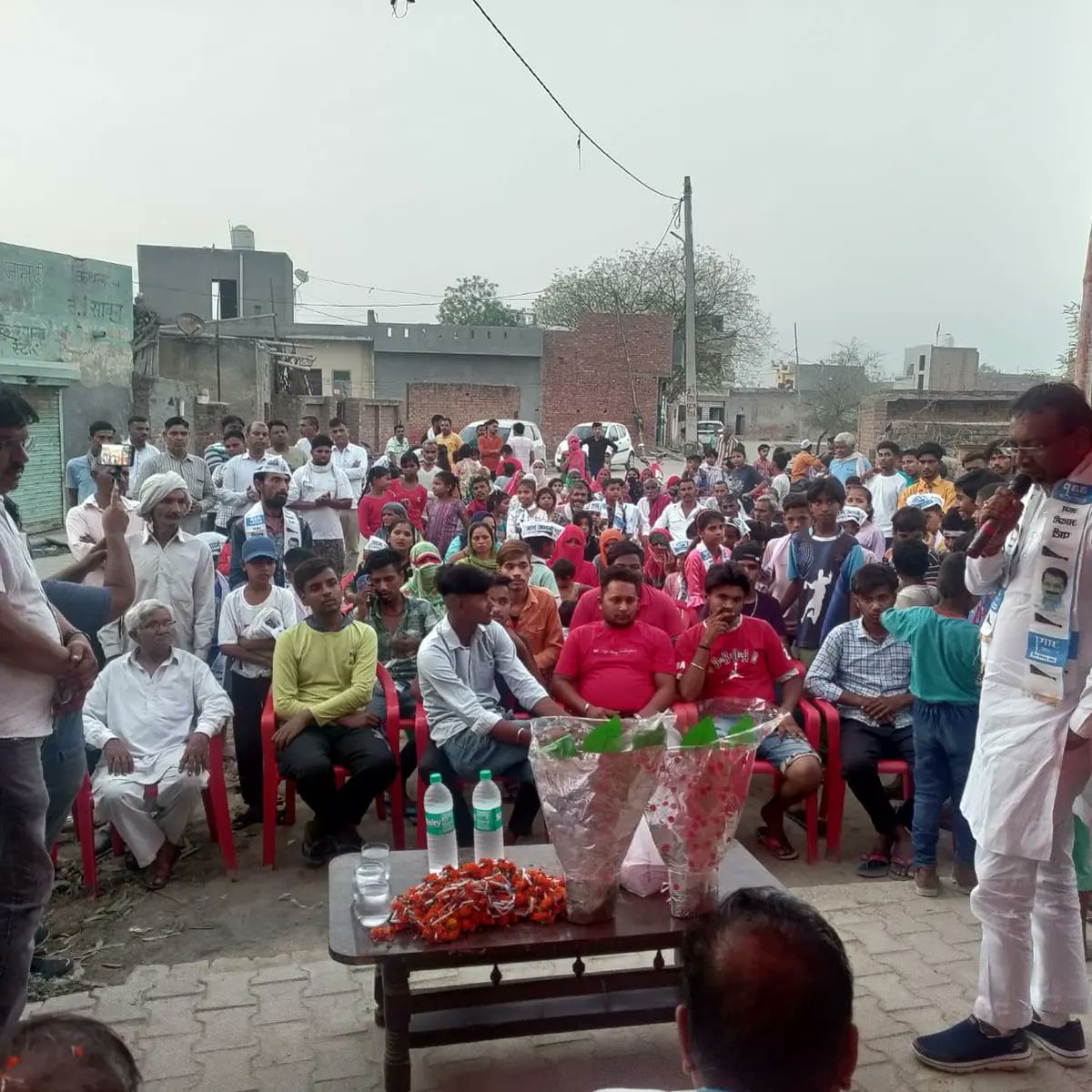 MohinderAAP's tweet photo. शक्ति नगर, कैथल में आम आदमी पार्टी की विचारधारा से प्रभावित साथियों से मिला।

आम आदमी ने यह बात ठानी है, आम आदमी की सरकार लानी है। https://t.co/81staKuLLf