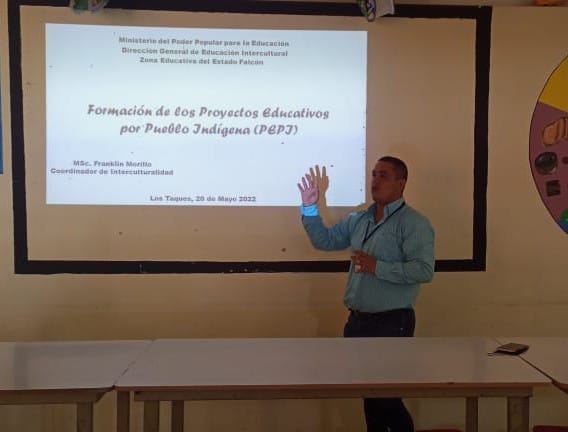 dgei_mppe's tweet photo. #20May Edo.#Falcon Municipio Los Taques, se realizó Formación de  Proyectos Educativos por Pueblos Indígenas.Dirigido  a los líderes indígenas, docentes, directores y supervisores. @MPPEDUCACION @WuikelmanAngelP @_LaAvanzadora @elianyspalmar1 @interculzefal @mppedgcurriculo 💪💪 https://t.co/xQ88dQXg8n