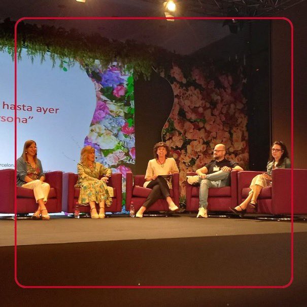 EnferConsultty's tweet photo. Gracias @AdelaidaZabale1 @lafuente_nieves  Antonio Perez y Chus Bernate @OstomiasSEDE por vuestra participación en esta Mesa tan interesante en el Evento #enlapieldelpaciente @HollisterInc @proyectoGESTO #RetoEPA #ostomia https://t.co/XVrXHaSvvr