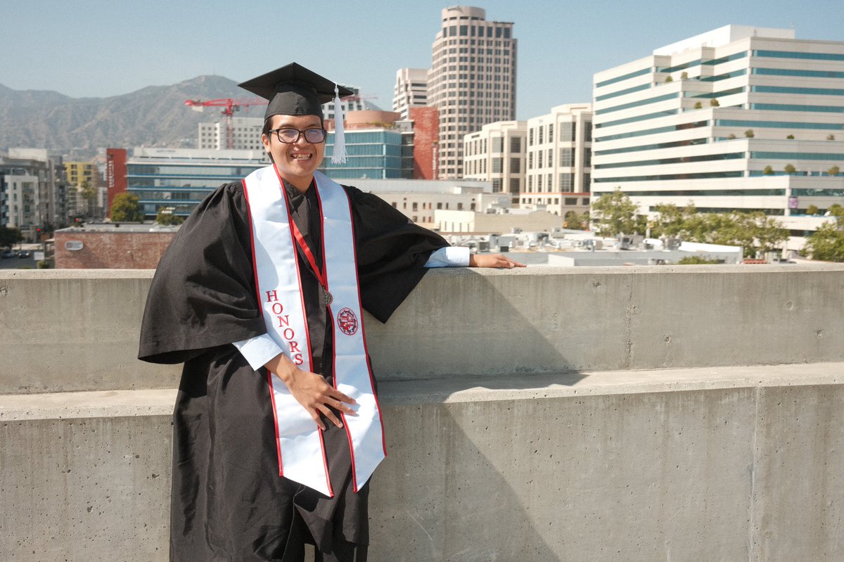 _KennyUong_'s tweet image. Glendale, CA: the city my parents and older sister called home since 1998 and the city I was raised in 🤗

Heart of my hometown - Downtown Glendale 🏙

GDL, the Jewel City, forever in my 💎❤️

Photos taken by my awesome brother-in-law @HiElliotKeeler 👨🏻‍🎓

#MyGlendale #CSUNGrad