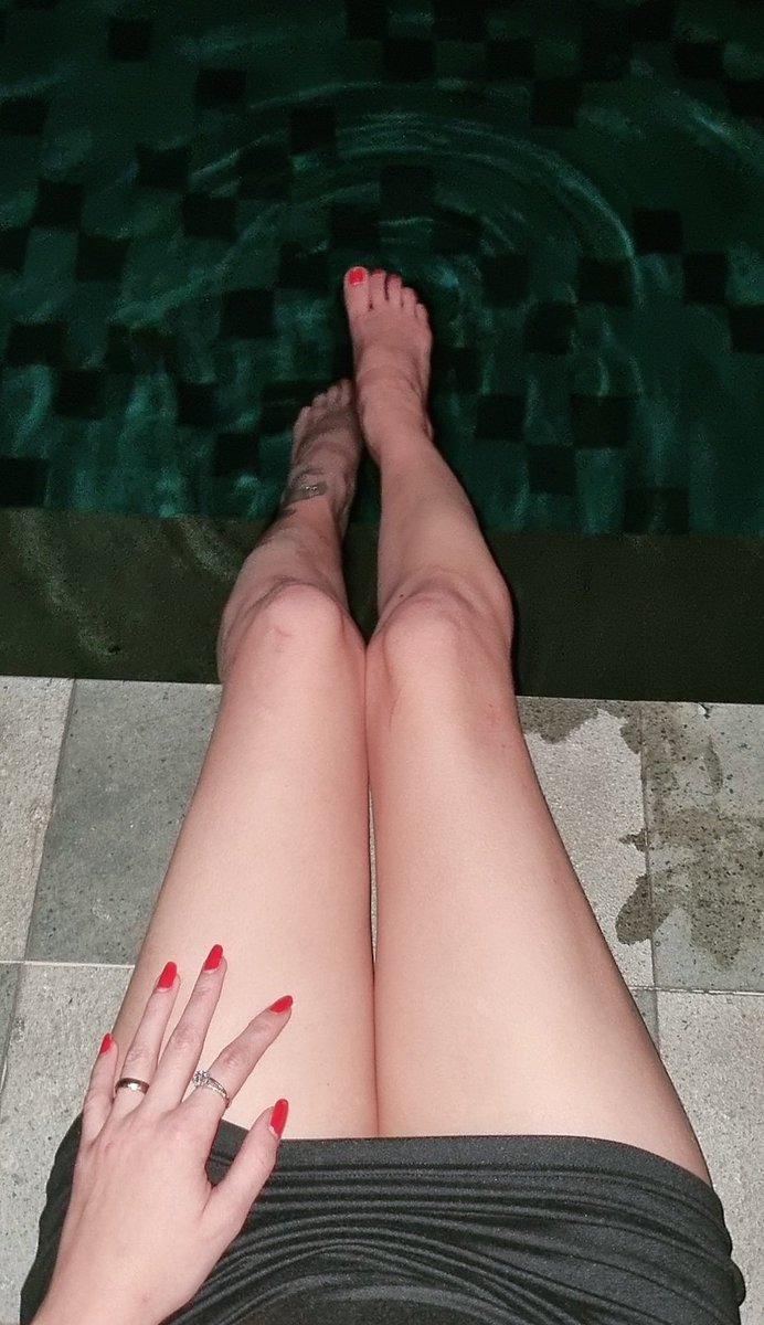 KaterinaSSoria's tweet photo. Enjoying my evening in Bali 🥰
#Bali #vacation #trip #legs https://t.co/zB3LYKz2XI