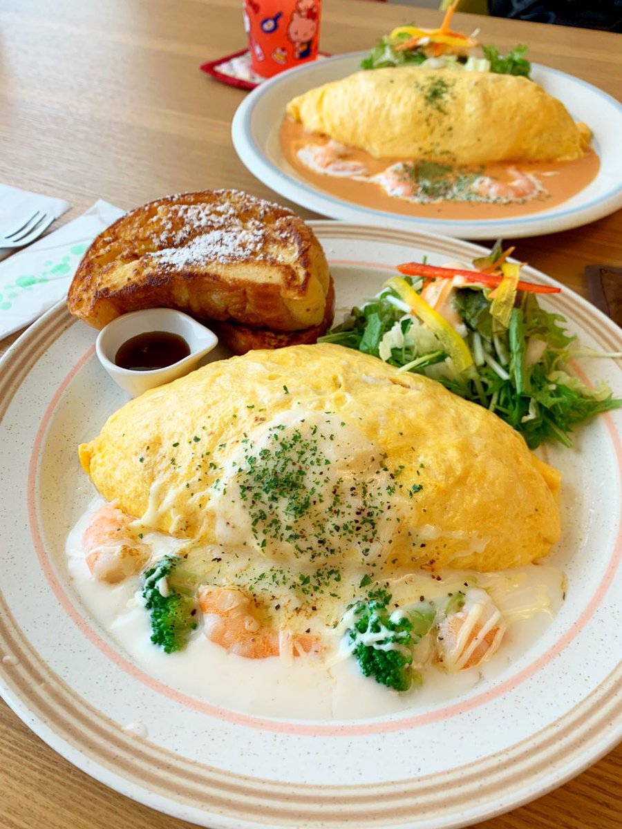 toxxxyuyu's tweet photo. ご近所で気になってたパッチワークカフェさん
エビクリームオムライス
フワッと柔らかいたまごと酸っぱすぎないケチャップライスが美味しかった!
にゃんこ好きだから猫まみれで楽しかった
#PatchworkCafe https://t.co/ceJFAGfvTp