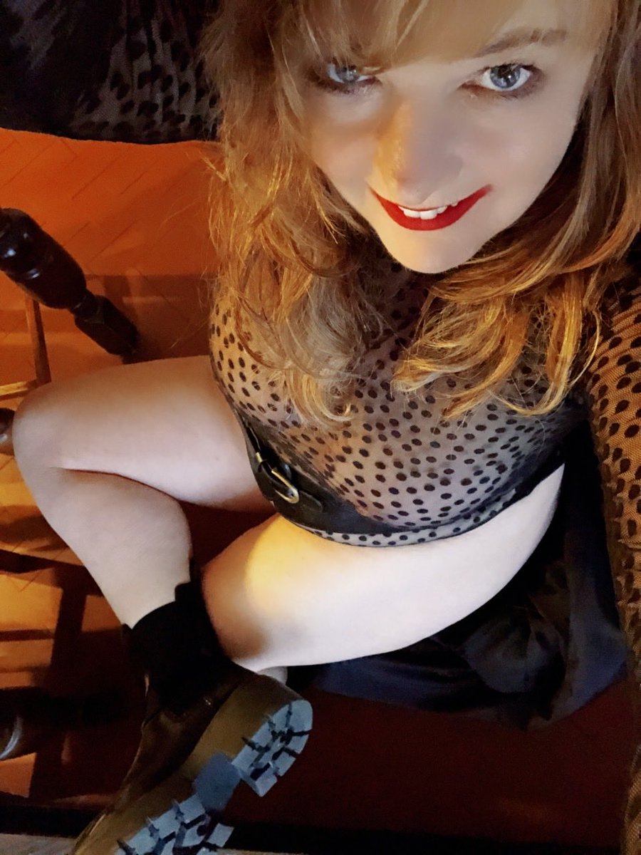MsScarlettBlack's tweet photo. Feel my power in your balls #ballbusting #bustingballs https://t.co/WvGg7xNsHg