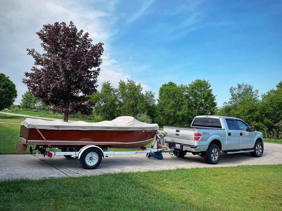 EWElsass's tweet photo. Ran with my buddy to the Torch Lake area of Michigan to retrieve his 1956 Chris-Craft from an antique boat specialist. So Mush Fun!

#chriscraft #woodenboats #woodenboat #adventurertime #torchlake #puremichigan #roadtrip #classicboats #ericsautomotiveaddiction
#investmentvehicle https://t.co/CKXI1xY2vw