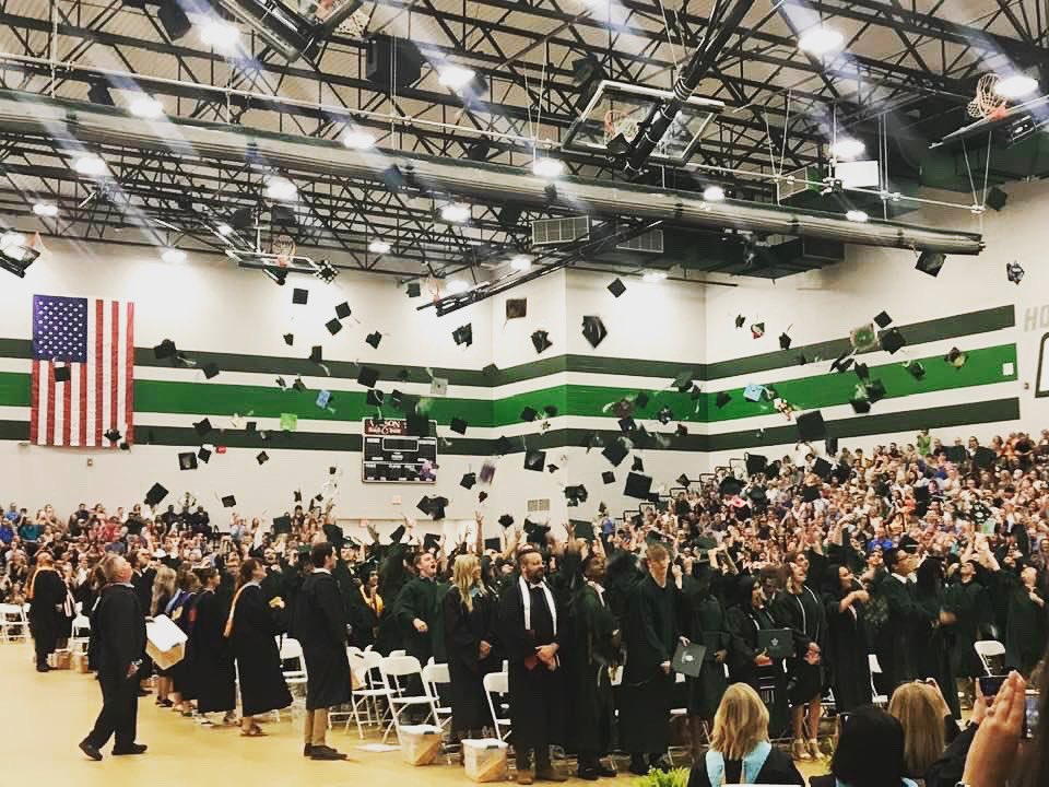 GreenHillHigh's tweet photo. Congratulations Class of 2022!! 💚🤍💚🤍 https://t.co/I7o0X1y04A