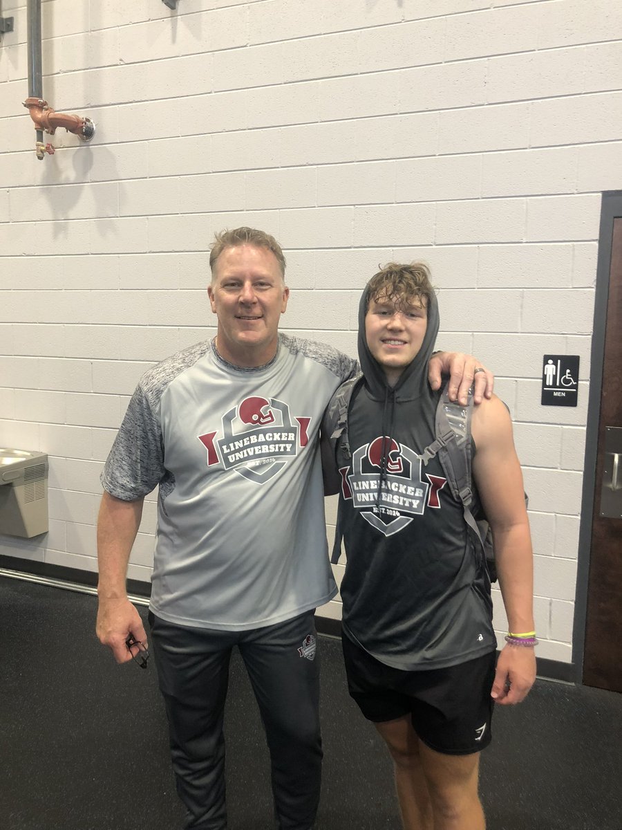 LeytonFowler's tweet photo. Had a great weekend @LinebackerCamps                                 L cone drill: 7.15sec 
 5-10-5: 4.32sec https://t.co/iBt6s0aGJg