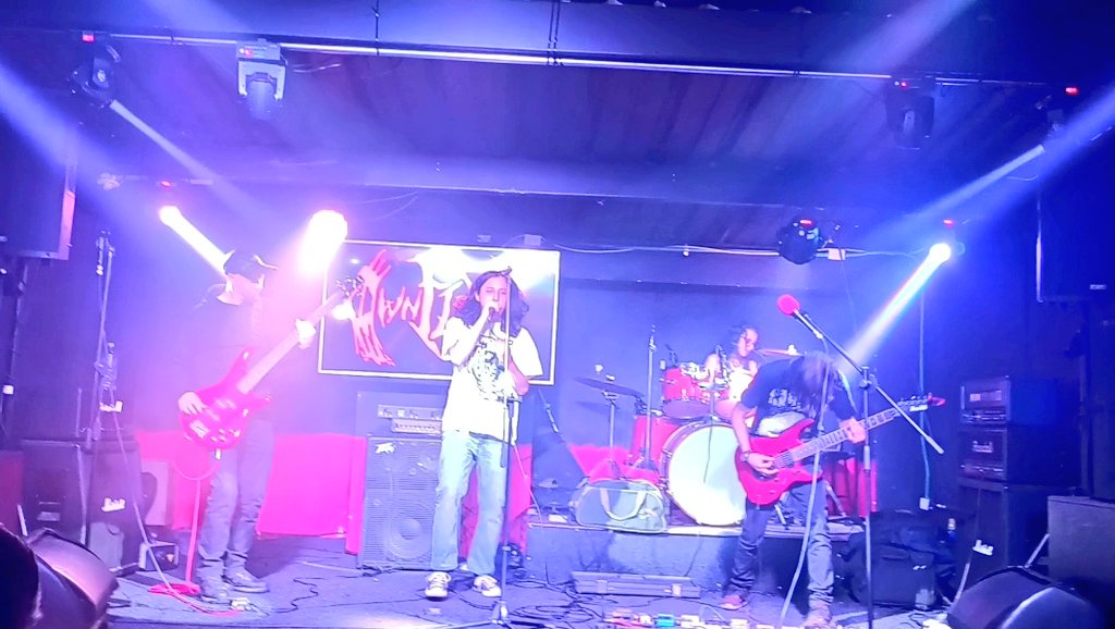 hateguitar's tweet photo. @own_flesh en vivo en #JerseyBar exelente sonido y las bandas que se presentaron de muy buen nivel. https://t.co/TyIYRZUEuy