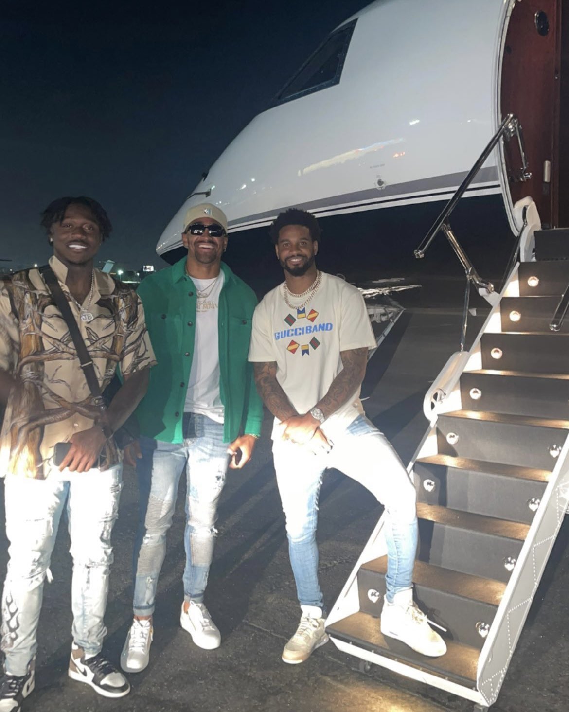 PFF PHI Eagles on Twitter: "Jalen Hurts, AJ Brown. and Darius Slay taking a  trip together last night ✈️ (📸: @1kalwaysopen_) https://t.co/9QPvawuxhB" /  Twitter