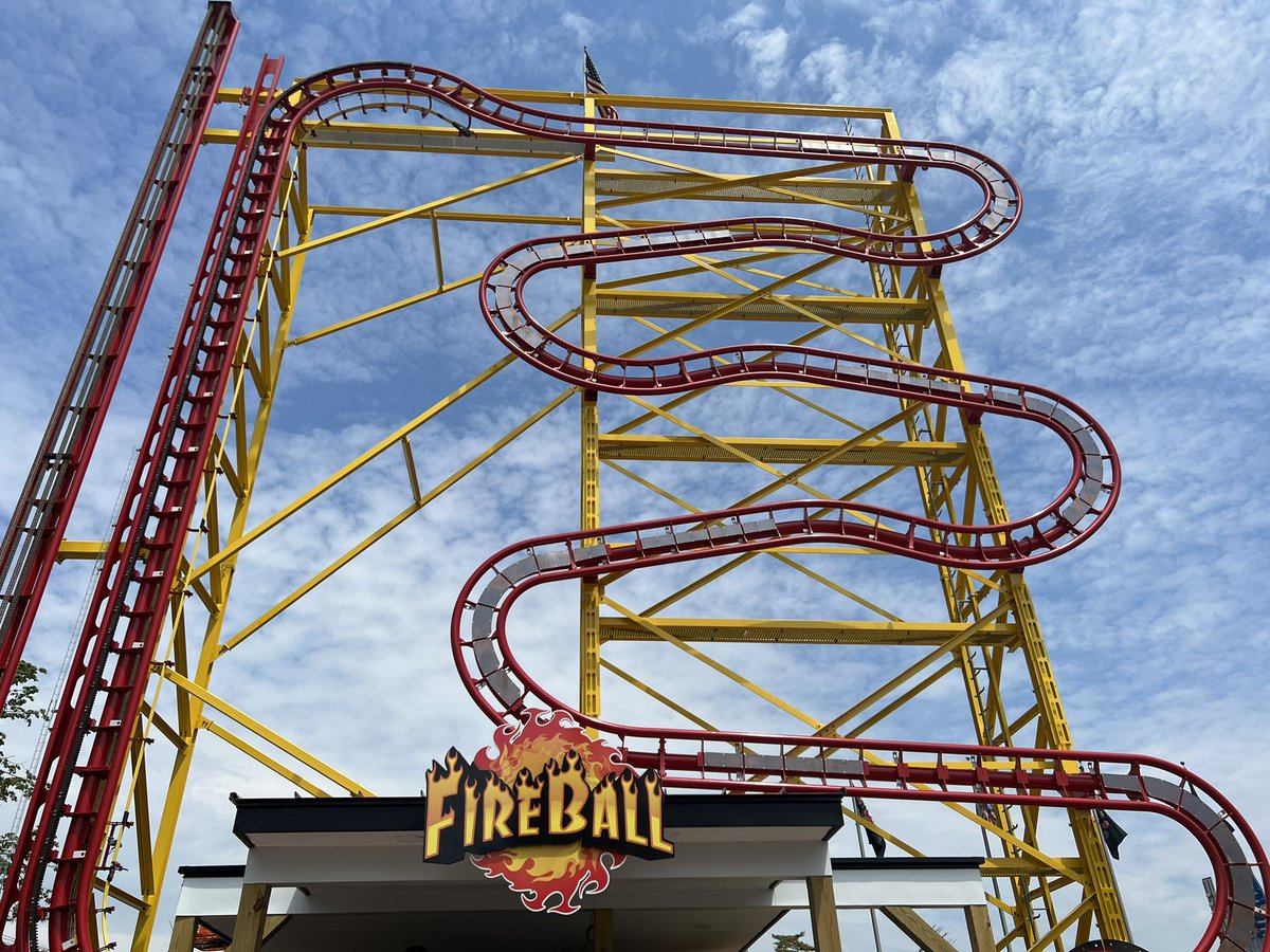 @paintervision <a href="/AdventurelandLI/">Adventureland Long Island</a> It 100% exists, is in soft opening mode, and I’m next in line to ride.