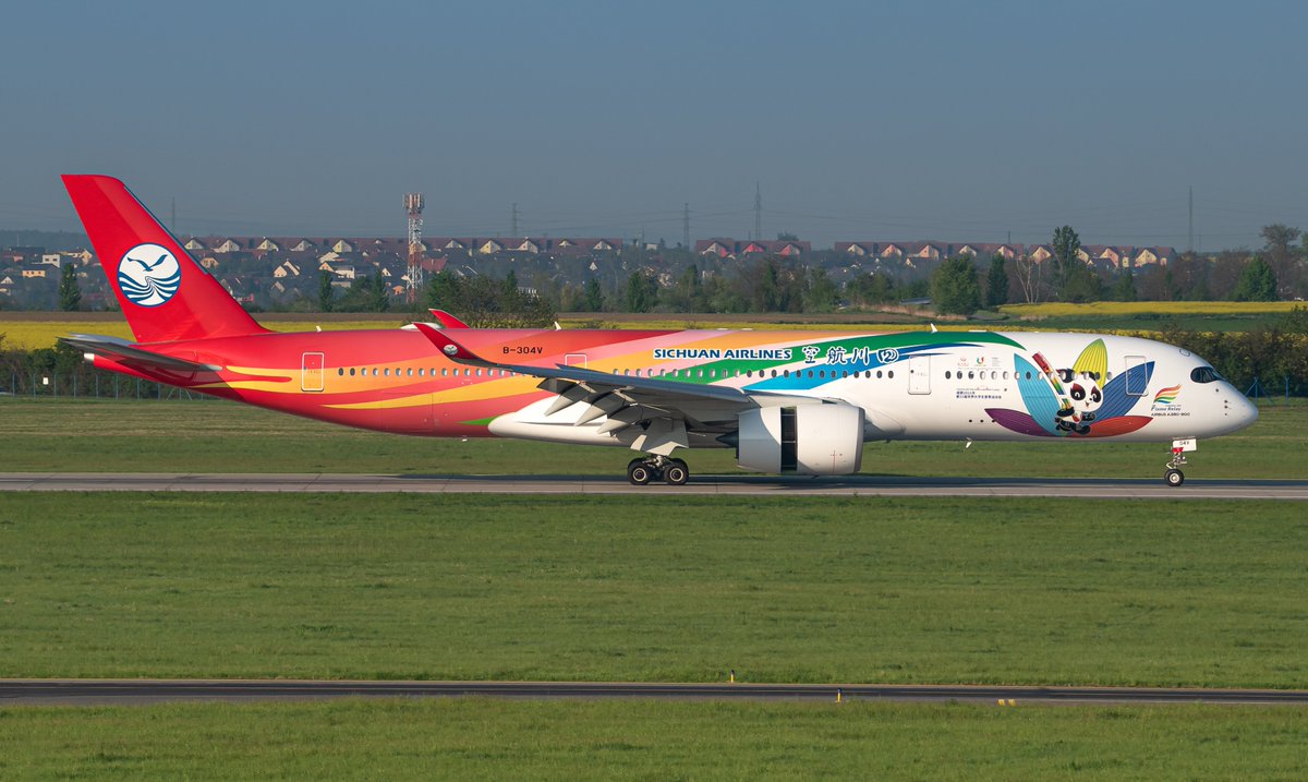 prague_plane_cz's tweet photo. Cargo flight from Chengdu with Panda Livery.
Airbus A350-900 B-304V
Sichuan Airlines
Prague Airport LKPR 10.5.2022 https://t.co/UO76jtMRrI