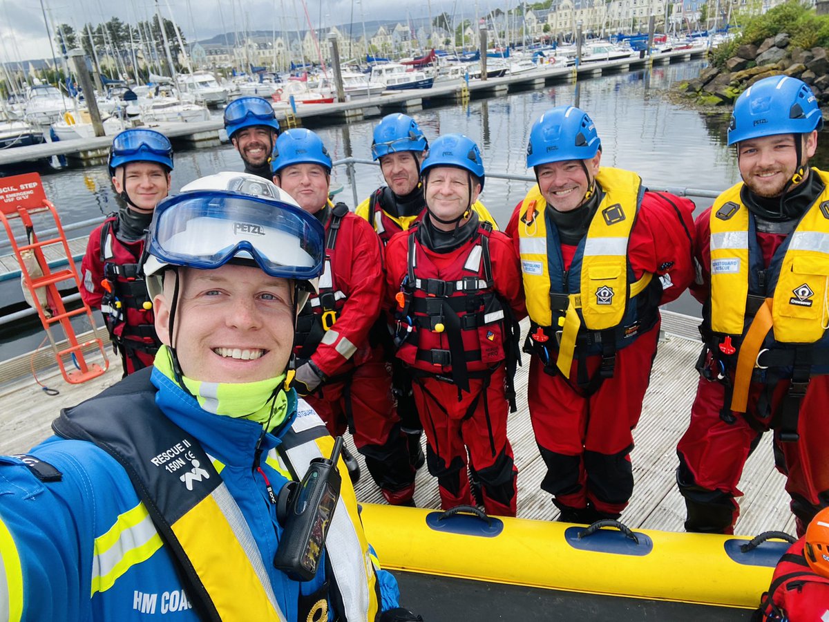 A cracking effort from all during today’s water rescue revalidation training at Inverkip thank you to @KipMarina for use of the marina 🌊.