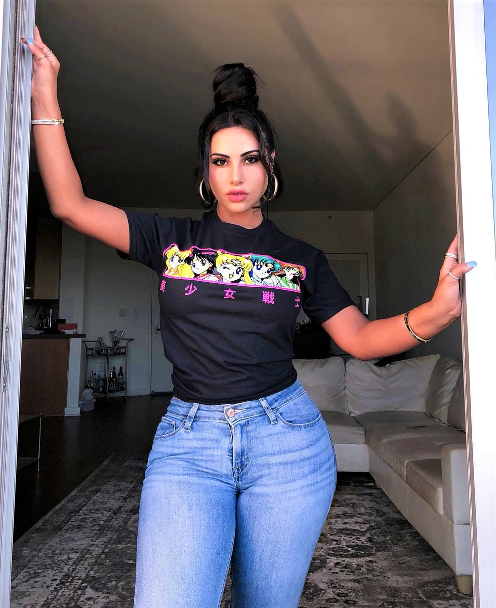 منى الطرابلسي👑 tweet media