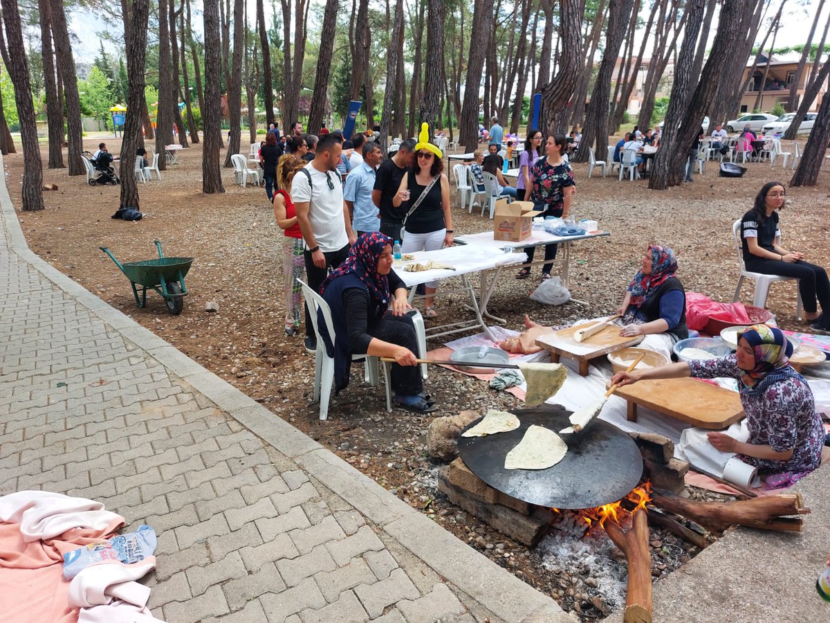Şube Başkanımız Eyüp Bülent MİRAN ve Yönetim Kurulumuz ile Manavgat teşkilatımızın üyelerle buluştuğu pikniğe katılarak üyelerimizle biraraya geldik.