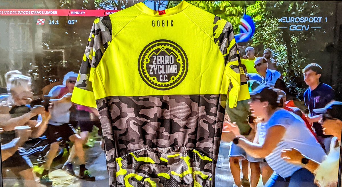 zerrozycling's tweet photo. "De cara al veranito, maillot fresquito"
Ya tenemos aquí la ropa nueva de cara al calorcito.🌞😰🌞
Como siempre la más aclamada por el público.
#zerrozycling
@las3perlassanse
#Crownsportnutrition
#ciclismoyrendimiento
#melonkicks
#RD_socks https://t.co/FOdBG9Mx3V