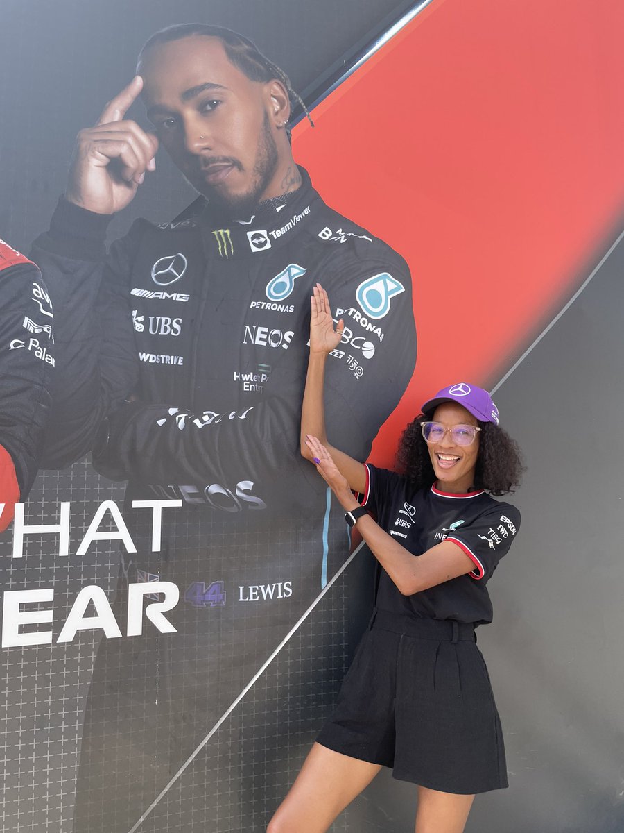 Dudstar_'s tweet photo. Race day 🏁💜 #TeamLH #SpanishGP https://t.co/8geoP4krzs