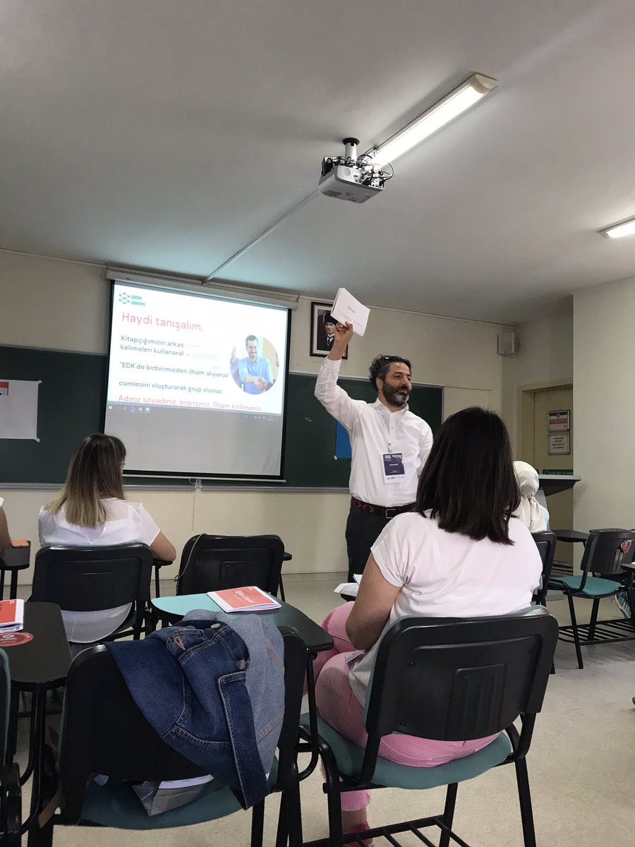 #EDK22 Evrilen dünyada, eğitim ne kadar evrilebildi? Değilime direnç kırıldı mı? Eğitim hakkında çokça konuştuğumuz ve düşündüğümüz günden kalanlar.