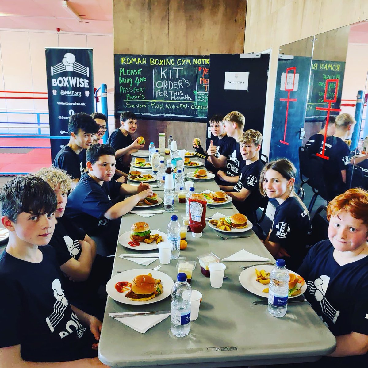 BoxWiseFDN's tweet photo. A hot meal is provided for all our participants up and down the country after every session! Roman Abc in Bristol take it to the next level 🤣! @englandboxingofficial #nutrition #food https://t.co/1q7Kw3yKyS