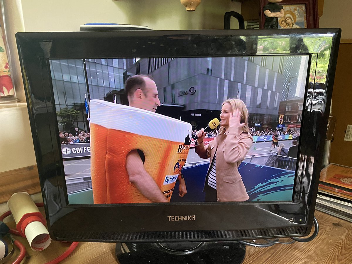 amd4_ann's tweet photo. I just can’t say how proud I am to know this man and nurse.He’s raised awareness about mental health& keeping active.I managed to catch is interview with Gabby Logan on BBC 2. #ManchesterRun @GabbyLogan @RoaringNurse Go Jo for @GWR & London marathon in Oct👌🤞🏃♂️ https://t.co/Pj4w8xT9wj