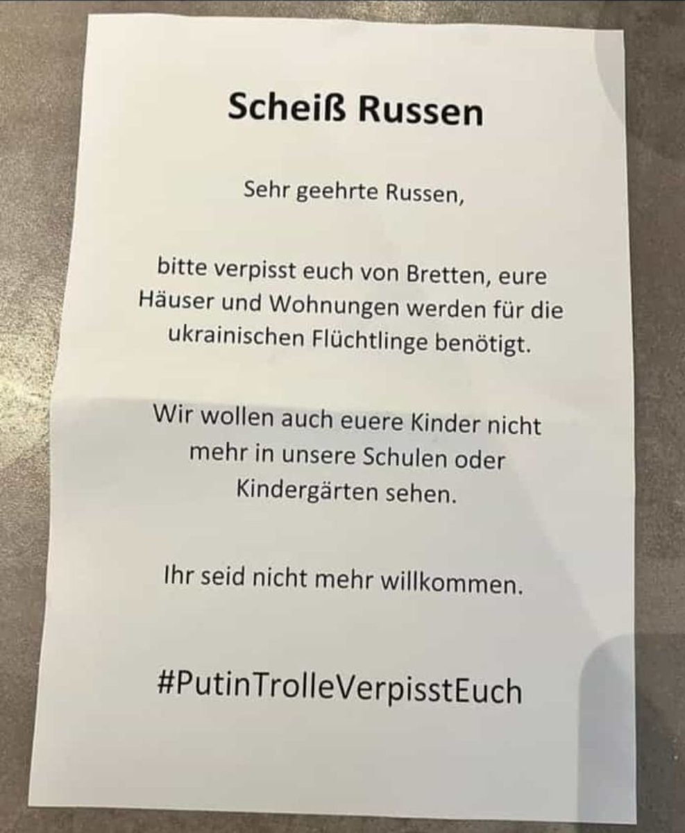 PeterSchlusche's tweet photo. Schickte mir eine russische Freundin die im Raum Bruchsal Bretten lebt, die Zettel finden sich dort häufig in den Briefkästen, anscheinend nicht gezielt bei Russen o Russlanddeutschen, denn der hier landete bei einer hiesigen, deutschen Frau. #russophobie https://t.co/auRZliFYW7