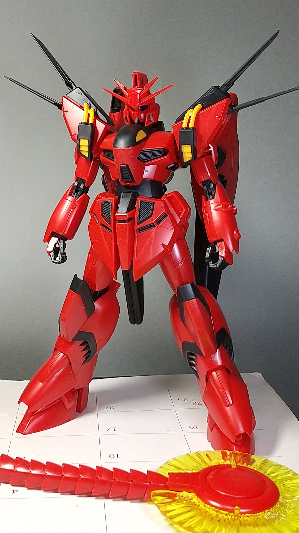 セイラマスオの気まぐれ模型製作記 まだまだ続くよ仮組の旅 普通に製作できる時間あったんじゃないの Ww 小型1 100モデル ついでにコイツ も ビギナ ギナ 木星決戦仕様 ガンダム化させるネタとして面白そう と考えてたら組んでみると思って