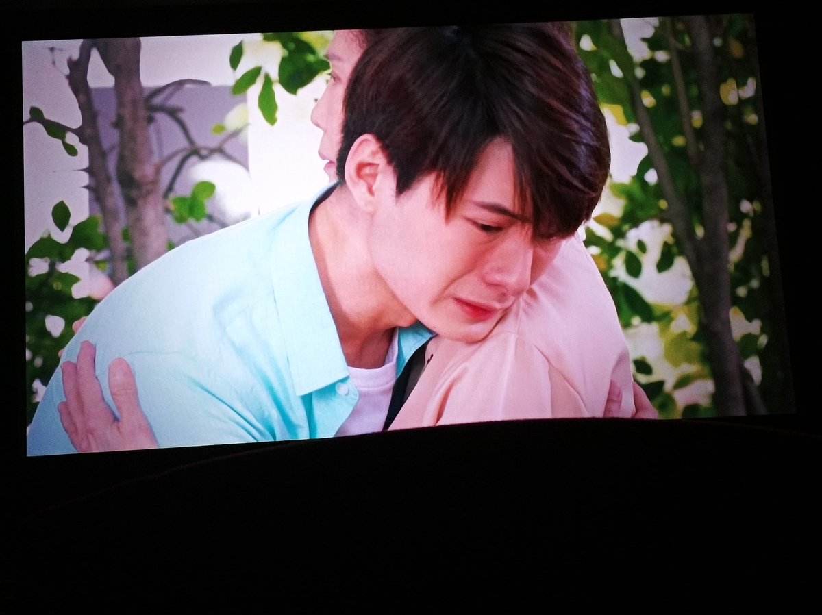__SingtoSK's tweet photo. คิดถึงๆคุนพีจัง
เป็นช่วงเวลา4-5ชม.ที่เต็มอิ่มไปด้วยความสุขมากๆคุณภูพิงและตัวละครท่านอื่น ครบทุกอรรถรสเลย น้ำตาไหลตามแทบจะทุกฉากอินมาก😭 ใช้ความรักใส่ใจกันมากๆ สิ่งแรกเลยคือคนในครอบครัว รักๆๆ ขอบคุณกิจกรรมดีๆในวันนี้นะค่า คือดีมาก ♥️
#KristPerawat
#loveandmemory
#ความรักความทรงจำ https://t.co/y0JpXZDn7b