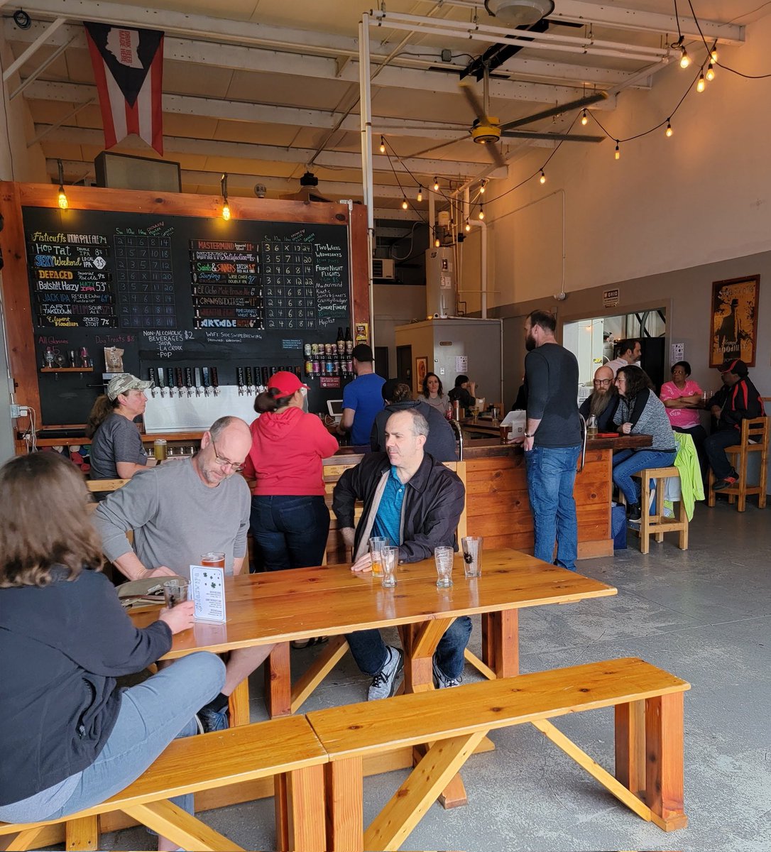sideswipebrew's tweet photo. It's a great day for beer with friends.#sideswipe #brewing #brewery #brewer #bartenders #pints #flights #crowlers #growlers #sixpacks #ohiocraftbeer #drinkbeermadehere #drinkupcolumbus #drinklocal #craftdrafts #community #friends #family #arcade #pinball #cheeseballs https://t.co/qU3zF4wVqE