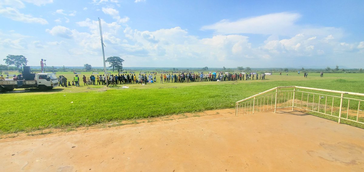 josh_erias's tweet photo. @BusitemaUni Vs @BugemaUniv
Just kicked off
BUS 0 : 0 BUG
#BUSBUG
Keep the predictions coming
@IAMMarcel7
@ElvisTrich
@Xandercage906
@SmilesTitus
@Zzaabu_Divine https://t.co/vNmaRoGN4e