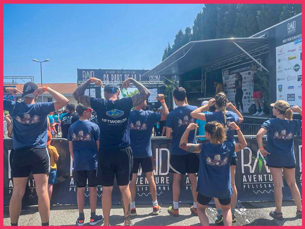 DRC_Metaverse's tweet image. 🚨DRACULA METAVERSE 🚨
Sometimes being a team also means sharing something other than the project!
Be strong be brave IRL &amp;amp; in the metaverse!

Hey @nftworldsNFT, what do you thing about our shirt? :D

🚀Join us on discord to build up your crew !

&amp;gt; discord.gg/dracula-metave…… 🚀