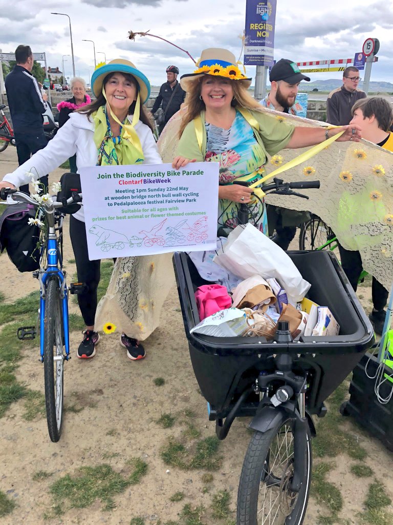 donna_cooney1's tweet photo. Getting set up for the #biodiversity #bikeweek #BiodiversityDay parade from wooden bridge to #Fairview park to join #pedalpalooza #KidsToParksDay #Kidsofbikes #bikelife #Cycletogether raffle for new bike and prizes for best costume of theme of #BiodiversityDay2022 https://t.co/5W7jrMCdsp