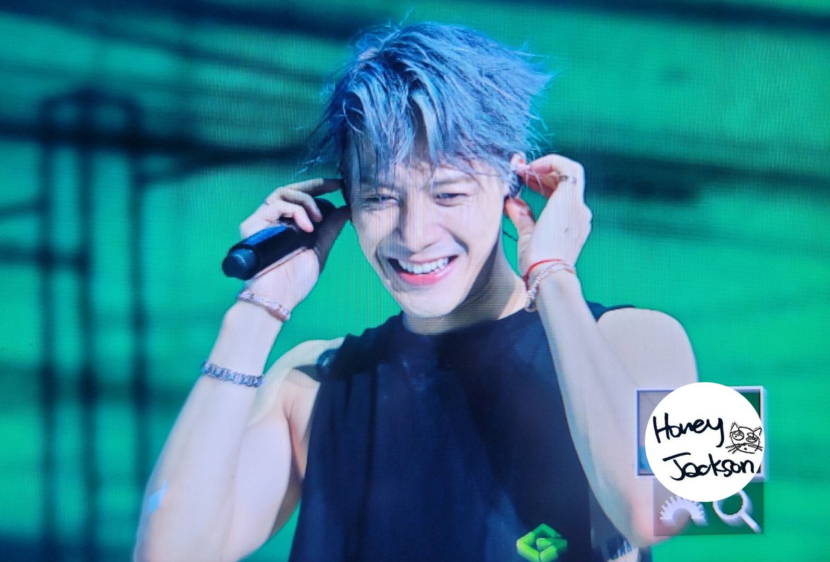 honeyjackson852's tweet photo. 220522 HOMECOMING FANCON DAY2
I always believe in you~😽❤️
with you~💚
@JacksonWang852
#JacksonWang #王嘉爾 #王嘉尔 
#왕잭슨 #잭슨 
#GOT7HOMECOMING 
#GOT7         #HOMECOMINGwithIGOT7 https://t.co/QeUja2WUvb