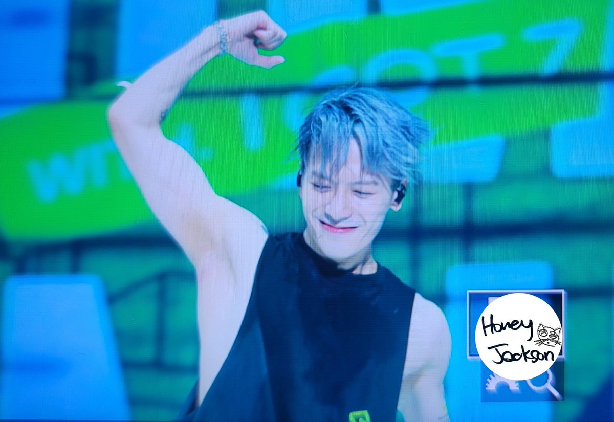 honeyjackson852's tweet photo. 220522 HOMECOMING FANCON DAY2
I always believe in you~😽❤️
with you~💚
@JacksonWang852
#JacksonWang #王嘉爾 #王嘉尔 
#왕잭슨 #잭슨 
#GOT7HOMECOMING 
#GOT7         #HOMECOMINGwithIGOT7 https://t.co/QeUja2WUvb