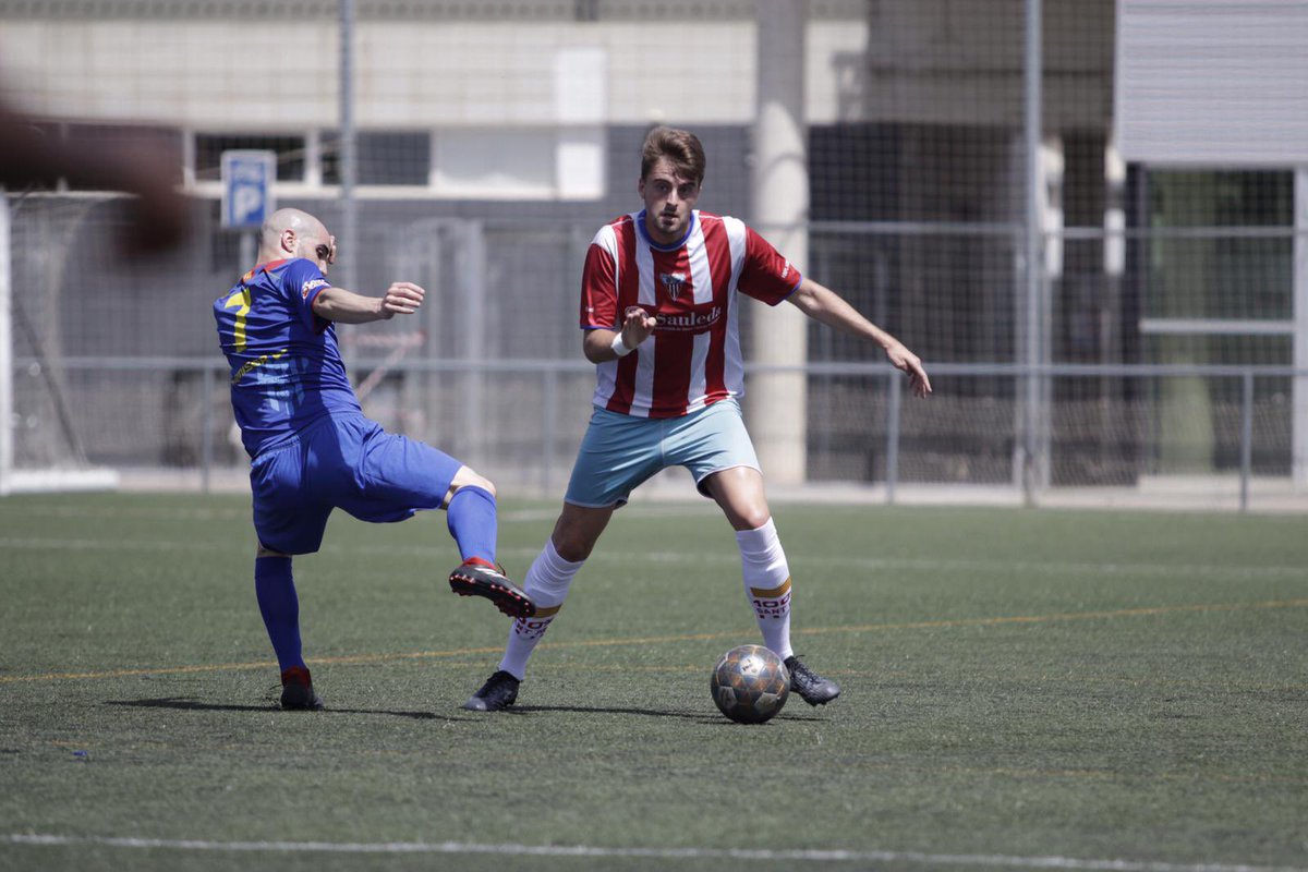 atcsantpol's tweet photo. Final al Mpal. Les Cremades! 

@cfcaldes 0-1 @atcsantpol 

Gran victòria davant el campió de #2cat6 ! 

✅ Arribar a l’últim partit amb opcions d’ascens a #1cat

No depenem de nosaltres, però lluitarem fins al final! 

A reveure @cfcaldes 👋

100% Sant Pol 🔴⚪️
#2cat6 #futbolcat https://t.co/k9425TVvLl