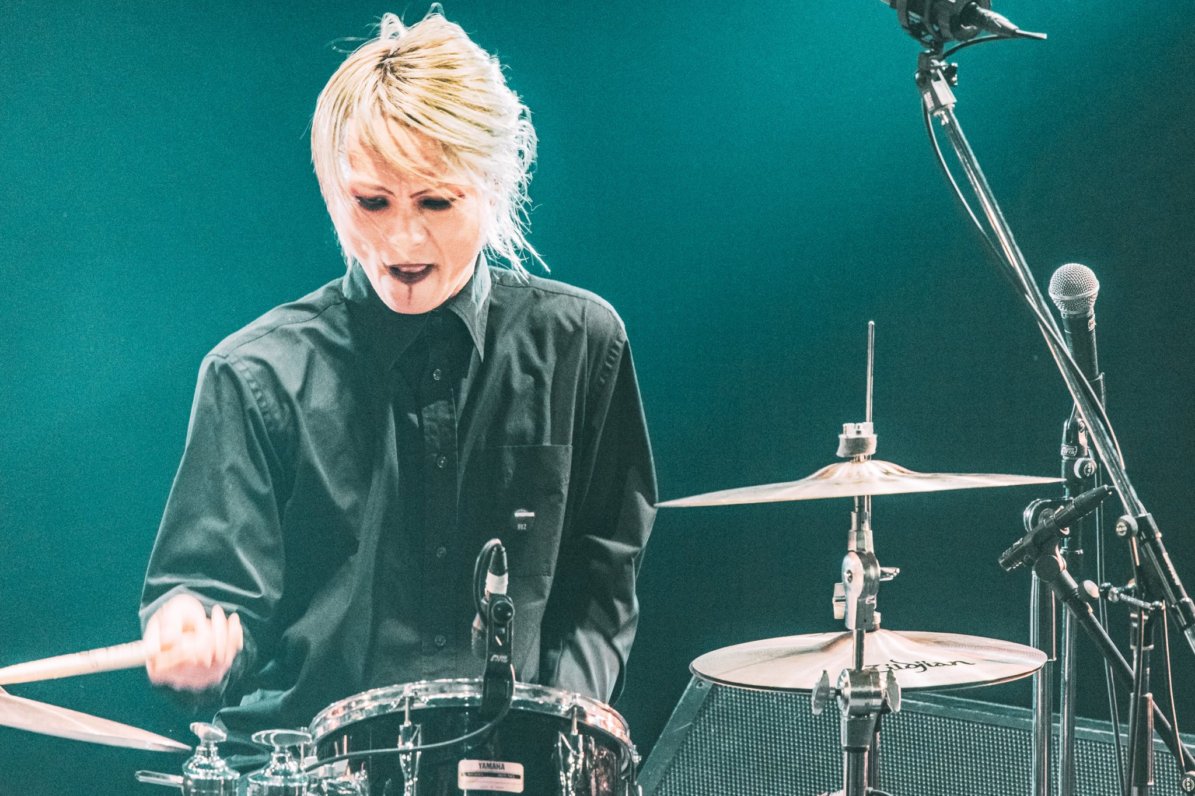 tbtvtwit's tweet photo. 【『ALLDEADDIESFES2021』emmuree／フォトリポート：後編 】⇒ https://t.co/vBg5jbugRo #dieS #emmuree https://t.co/j0ZIS70WF9