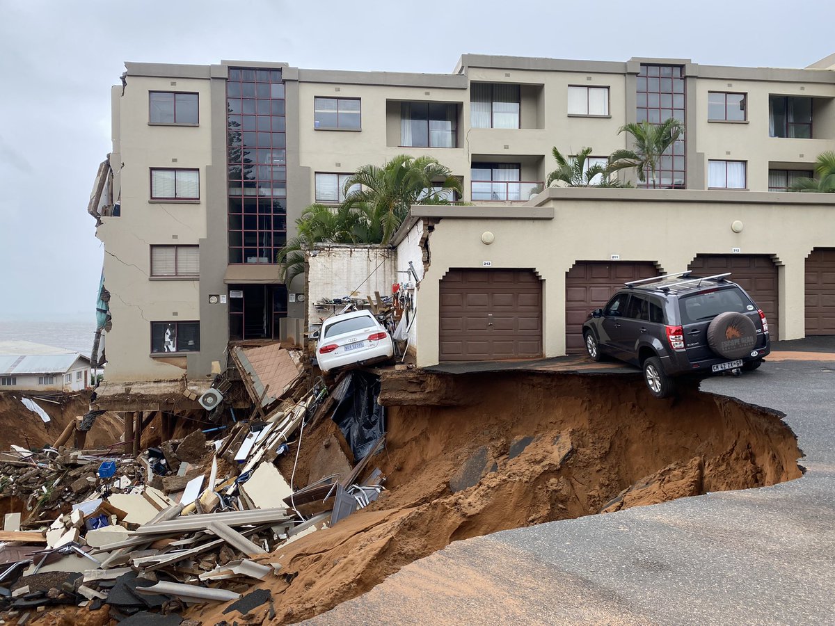 Surfside : PICTURES Surfside building uMdloti collapsed night heavy rains f...