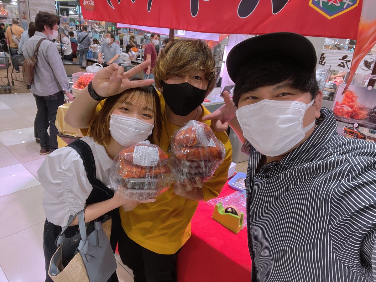 jackie_mrx69's tweet photo. 今日も沢山の車界隈が来てくれた😭💚
5年ぶりに再会したりとか
後々欲しい車のオーナーと話せたり
彼女自慢されたり🤣www
ほんまにありがとうございました‼️

🔥イオン長久手店🔥
火曜日までやってるので
みんな来てくださーい🥺✨✨✨ https://t.co/zRDAdlUvzB