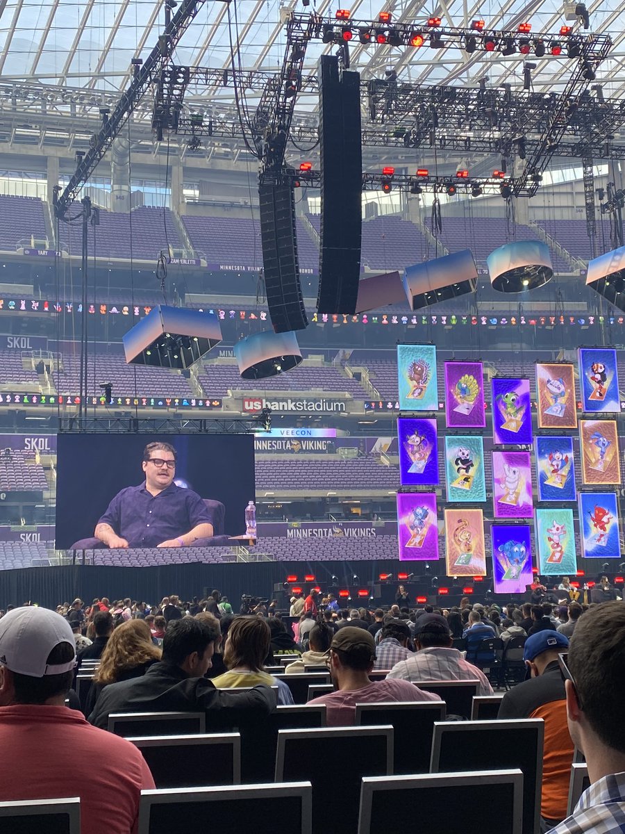 “I think you’re going to see millions of new users this year” - <a href="/evankeast/">evan 🌷</a> talking about Doodles yesterday 

the blue chip NFT projects are still thinking BIG in this market!