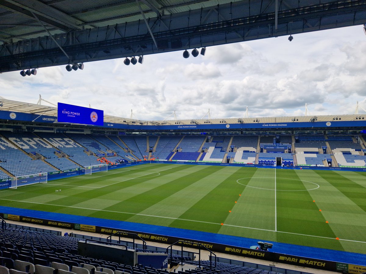 s10_ent's tweet photo. Started the week in another world and finishing it with the final home game of the season at King Power stadium with the visit of Southampton #LCFC #PreppedAndReady @johnledwidge @cslong14 @DaleHayward93 https://t.co/jsWqzVo2X8