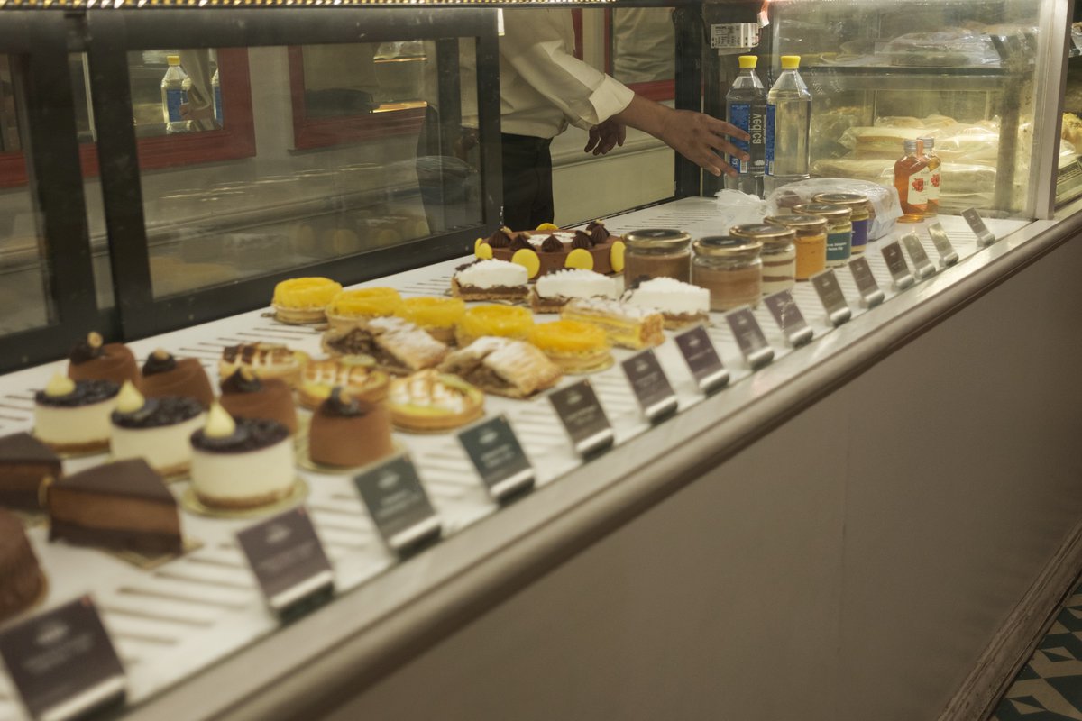 suneetmpahwa's tweet photo. While walking in the #khanmarket, I and my friend @Shubham99109108 wanted to have Coffee, and we entered @theartful_baker
What a lovely bakery!! A small thank you note for wonderful coffee!
#weekendvisit #fujifilm #x100v https://t.co/NreEYKLvSH