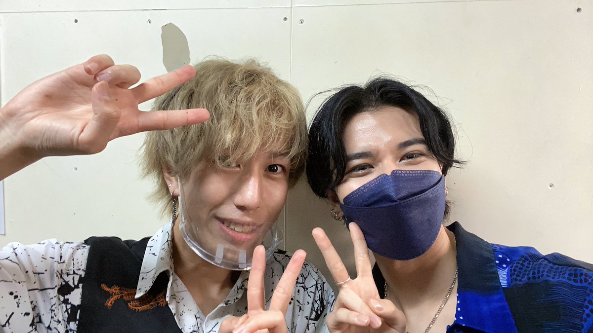 koki_make's tweet photo. ãã£ã»ãŒïŒ
仿¥ã¯SUPANOVAããããšãããããŸããðð¥
幞ãã§ããðââïžðââïž
Vi-Stud'zã®ããŒããããšããŒããããšãåçæ®ã£ãŠé ããŸããïŒ
ããã©ãŒãã³ã¹ãã£ãããã£ããªð€
ææ¥ãã©ã€ãã ãïŒïŒæ¥œãã¿ã ïŒïŒ
#more #ViStudz #SUPANOVA https://t.co/XW1d5F8440