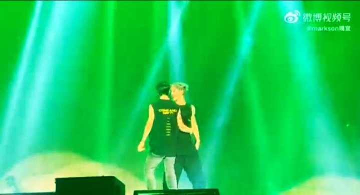 marksonarchv's tweet photo. #markson is not dead 💚🐰👑

#jark https://t.co/pTdQOvfry5