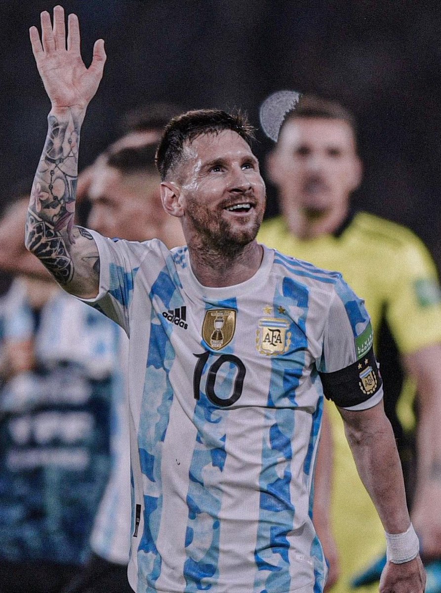 dataref_ar's tweet photo. "Seguro se vienen cosas buenas en este 2022. Será un año importante y vamos a pelear con ambición para competir por todo"

🗣️ Leo Messi. https://t.co/iSBeVeEKHg