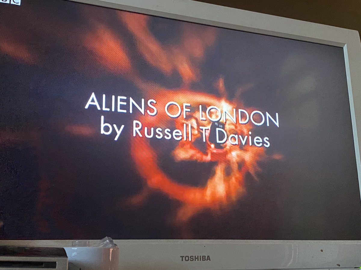 Johnboy_Cook's tweet photo. Shall we continue #CookiesNewWhoRewatch with #AliensOfLondon https://t.co/3CSGZHivDY