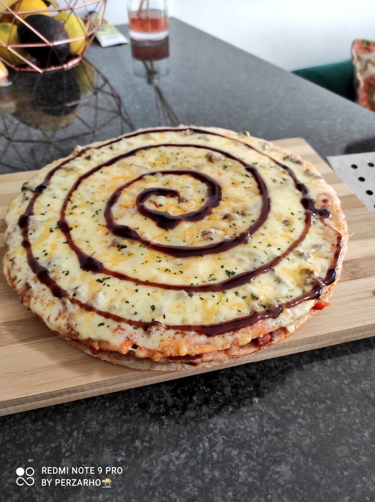 Perzarhos's tweet photo. Homemade triple decker pizza

#uMjoloWithAzola https://t.co/X8EZxoTK2b